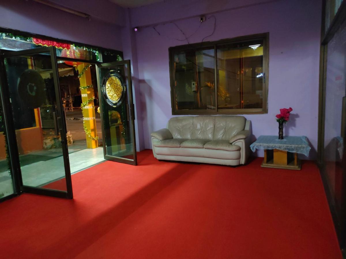 Appartamento Thai Smile Pattaya Esterno foto